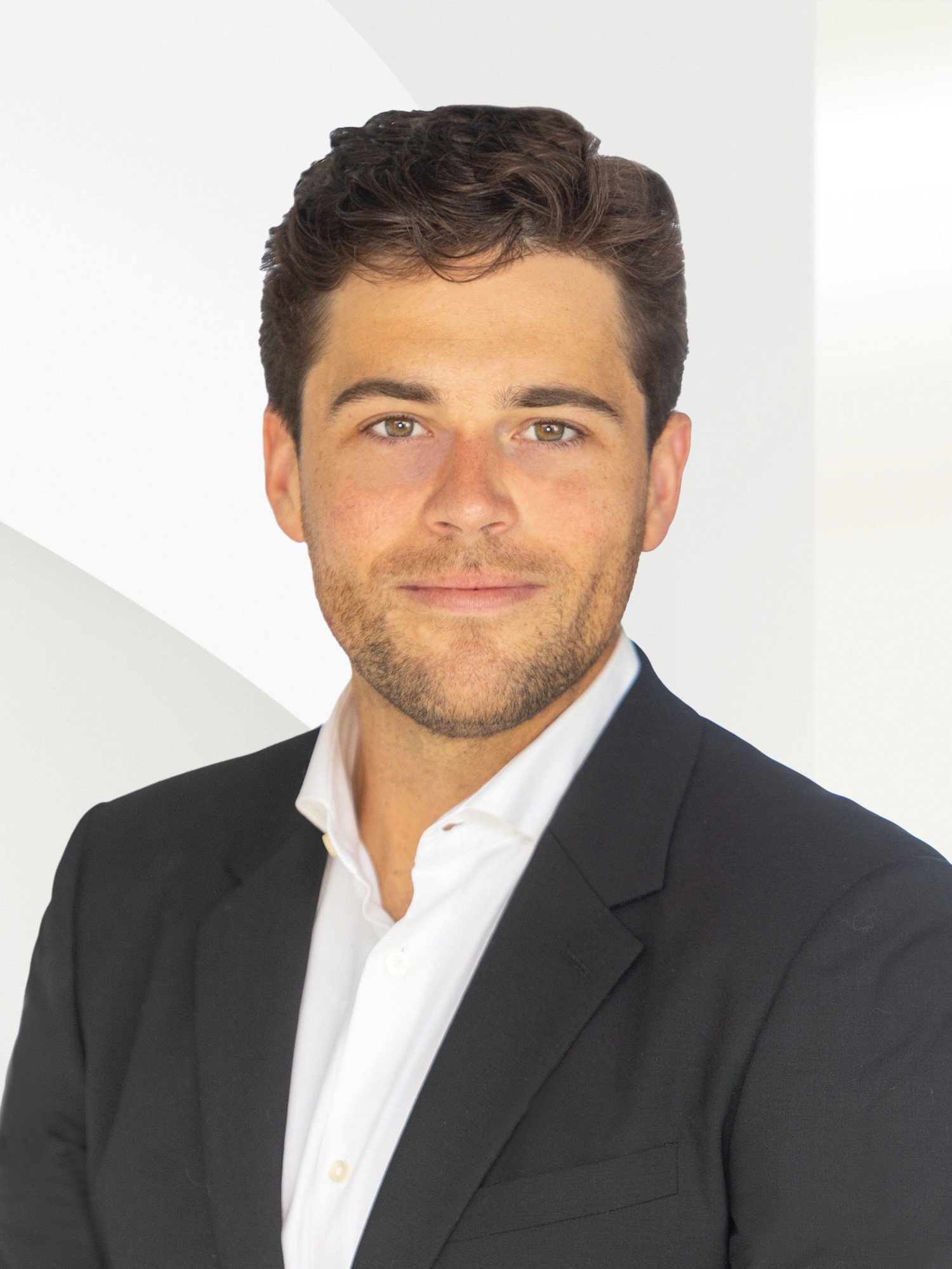 Exploring Life & Business with Sean Smith of Sean Smith – Real Estate Advisor with Engel & Völkers